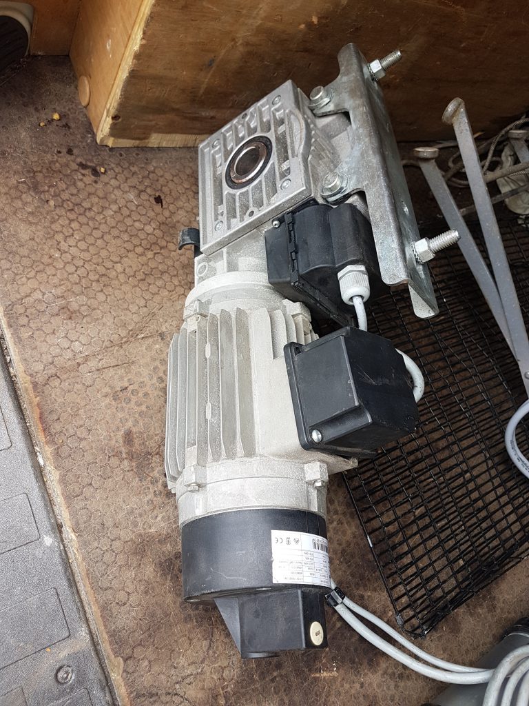 motorisation rideaux métalliques